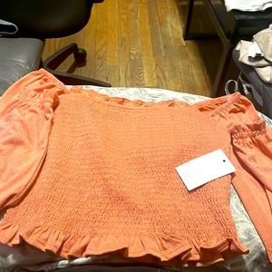 off the shoulders coral/pink long sleve cropped too